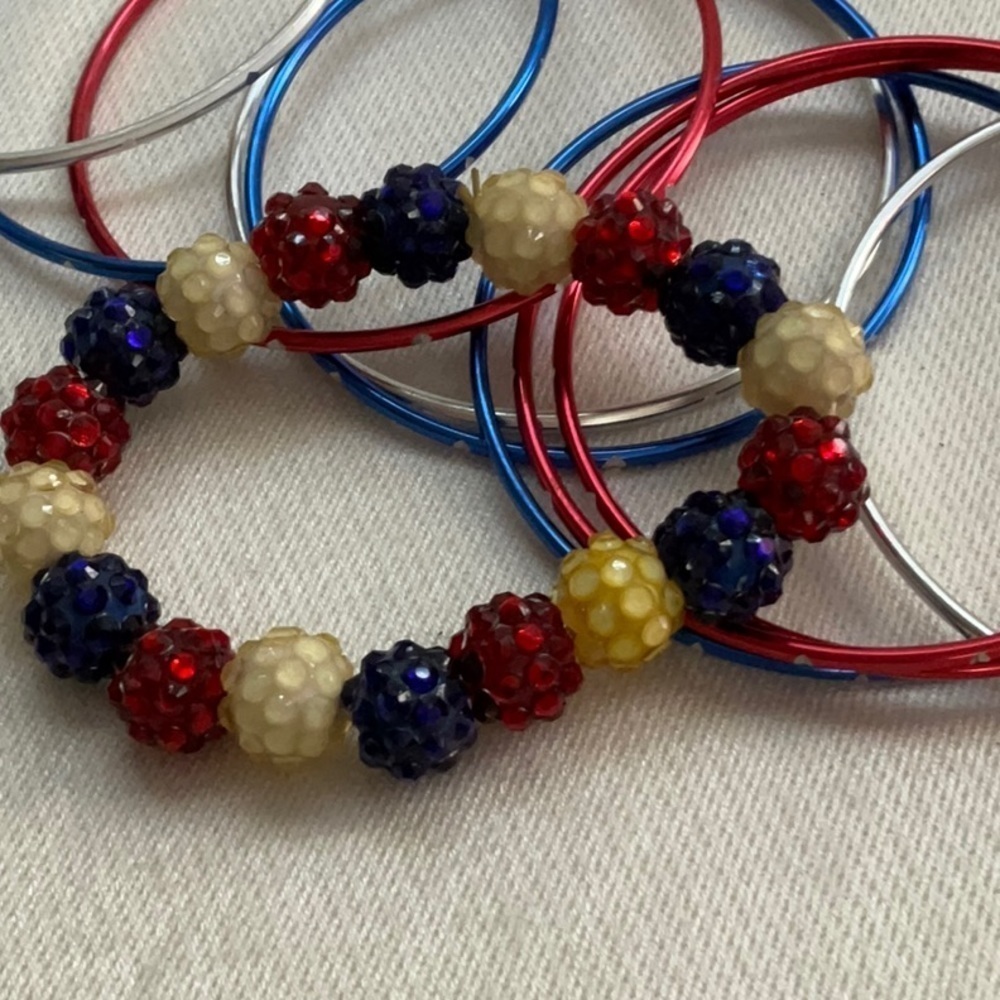 Bangles and Stretch - Picture 2 of 3